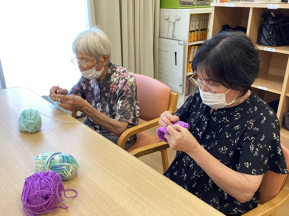 毛糸で編む「アクリルたわし」