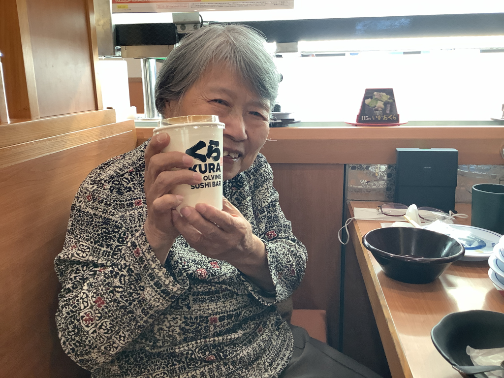 お昼はお寿司🍣