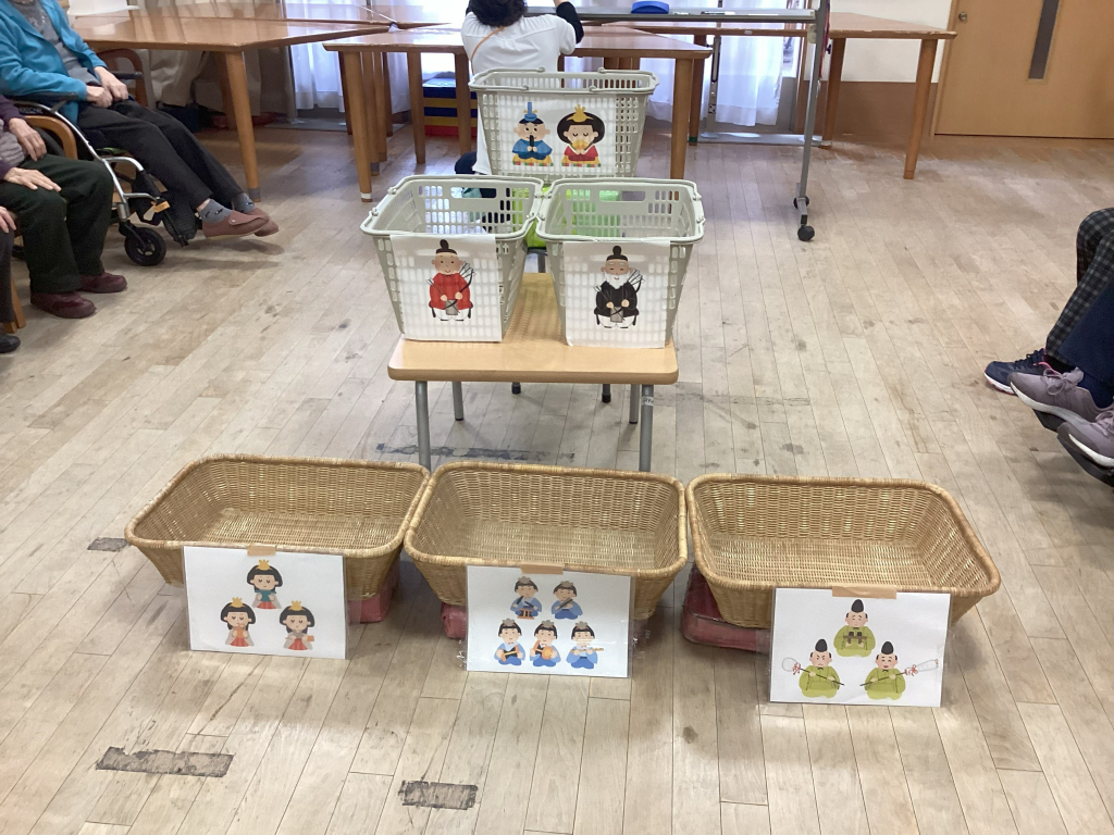 ひなあられ入れゲーム