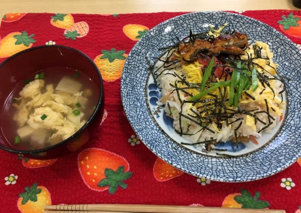 ちょっぴり豪華に秋ちらし